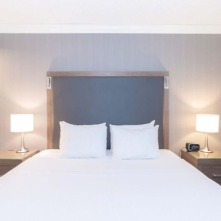 Sandman Signature Lethbridge Lodge Extérieur photo