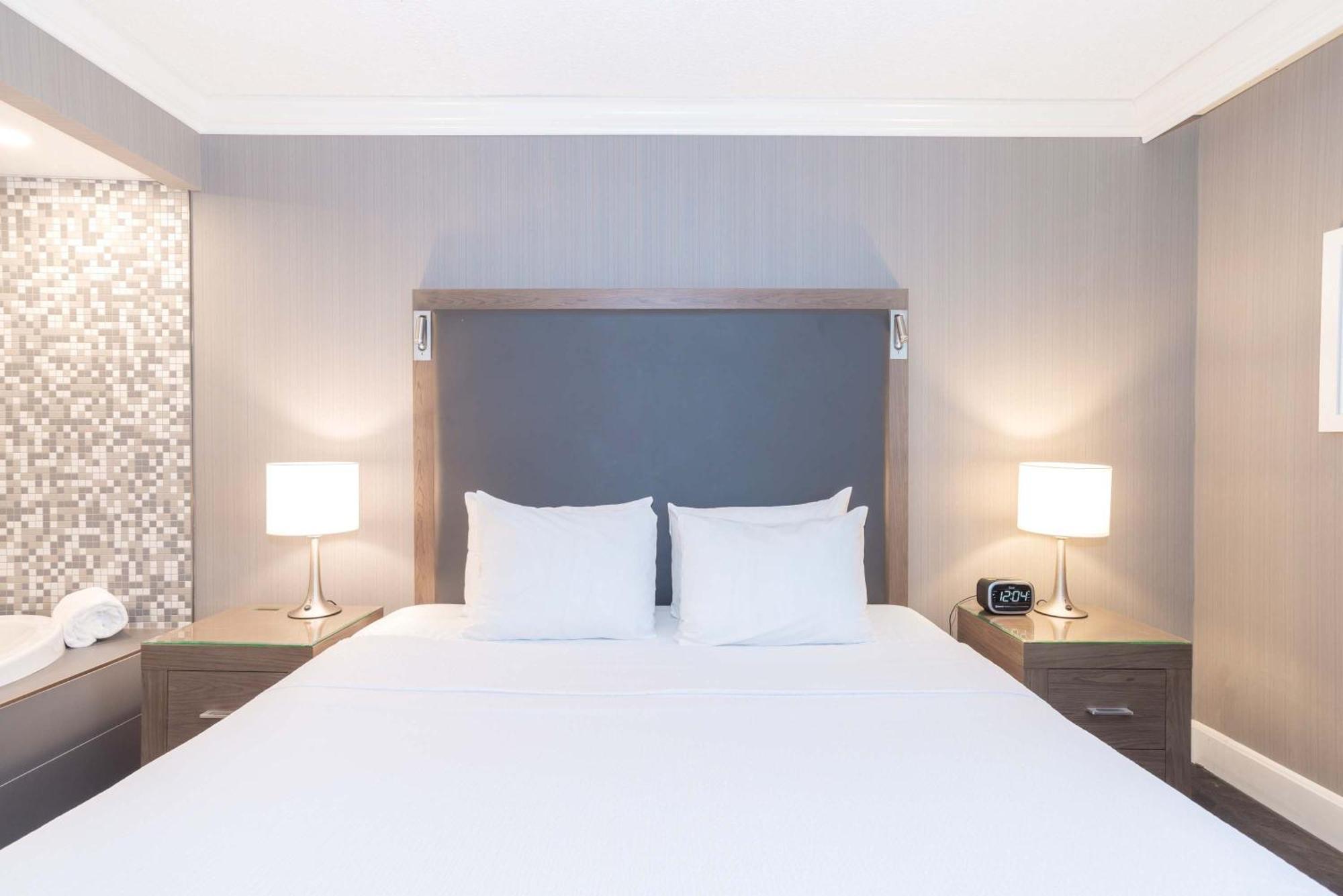 Sandman Signature Lethbridge Lodge Extérieur photo
