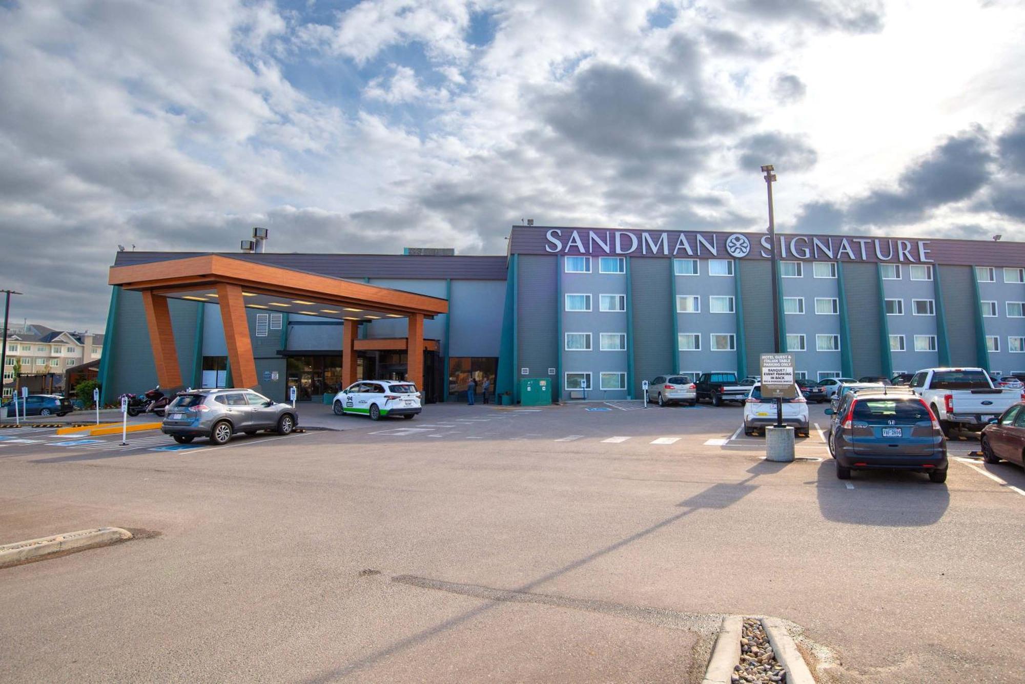 Sandman Signature Lethbridge Lodge Extérieur photo